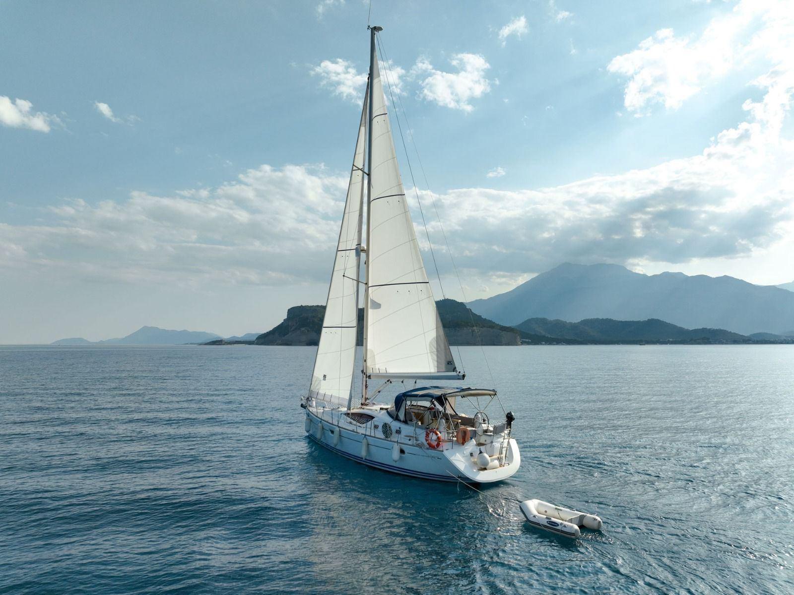 Kiralık Jeanneau 13m Yelkenli - 911-0