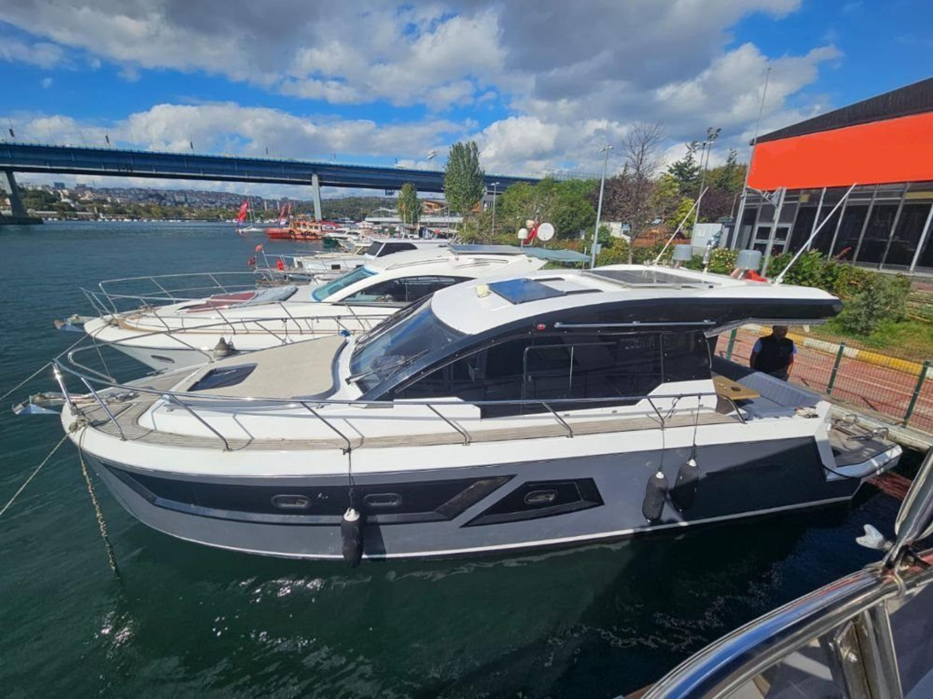 Kiralık Ocean Yachts 12m Motoryat - 694 - photo 2