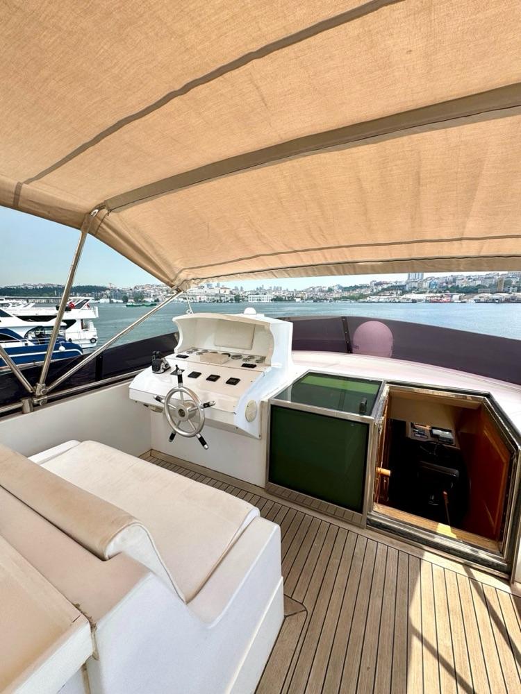 Rental Falcon 26m Motor Yacht - 925-9