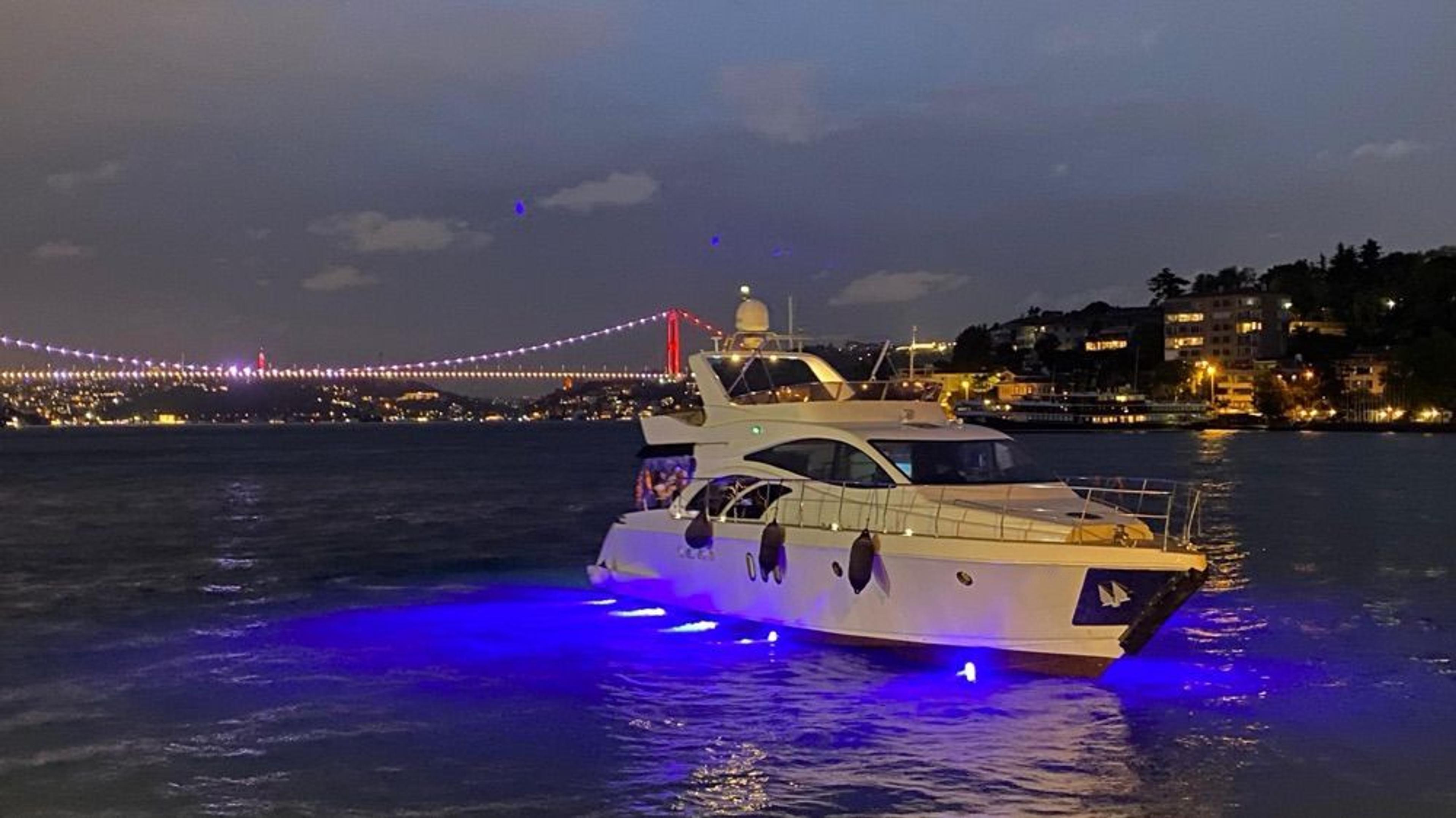 Kiralık Azimut 19m Motoryat - 258 - photo 21