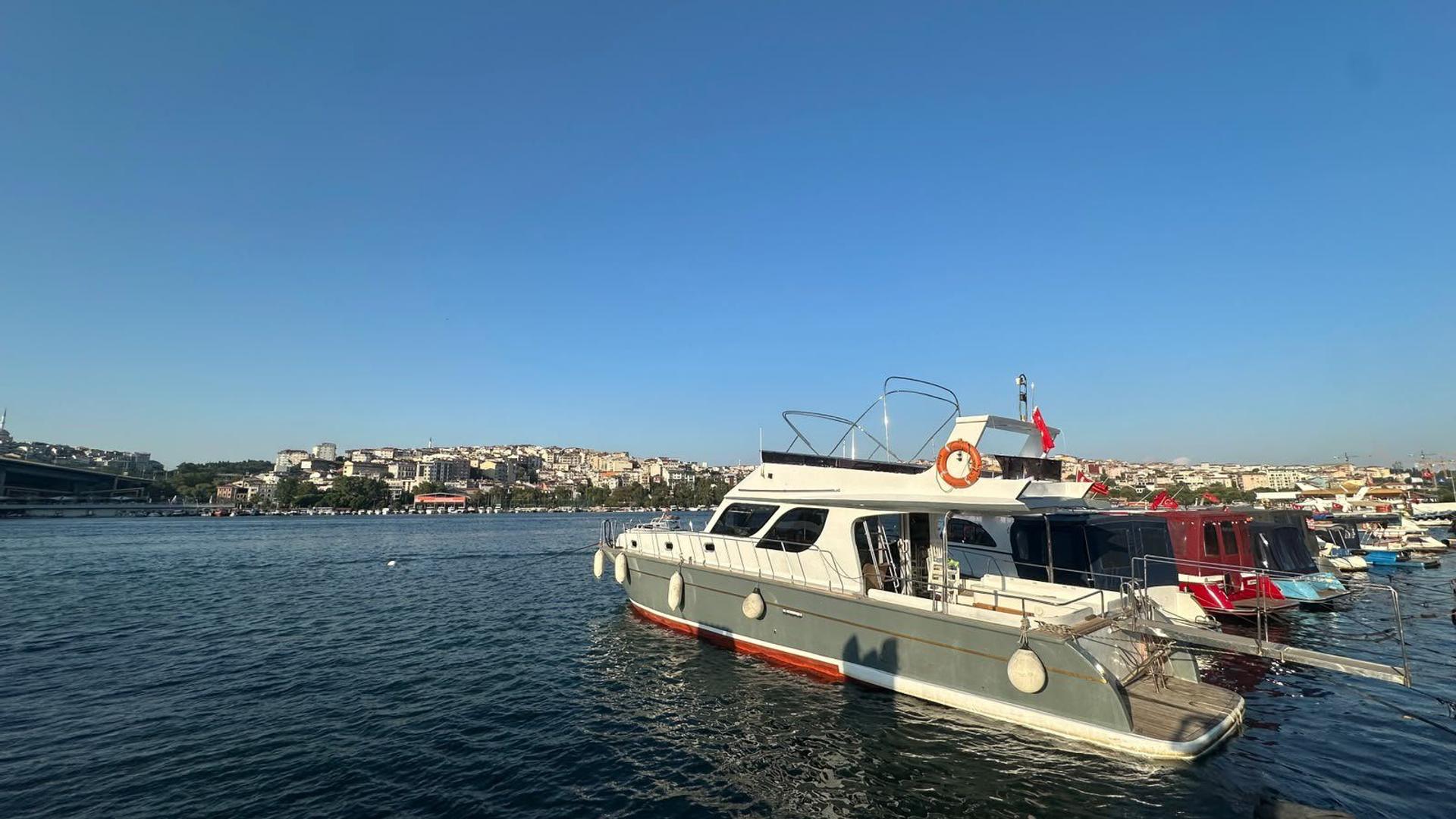 Rental Custom made 17m Motor Yacht - 352 - photo 3