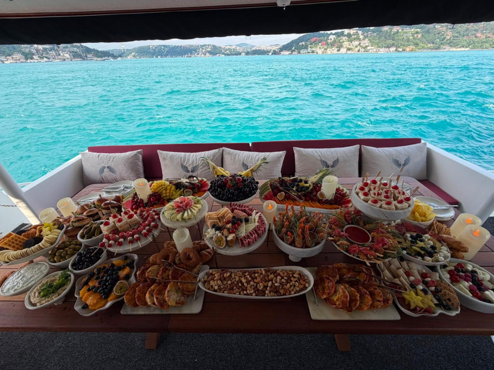 Kiralık Özel yapım 24m Motoryat - 1143 - photo 9