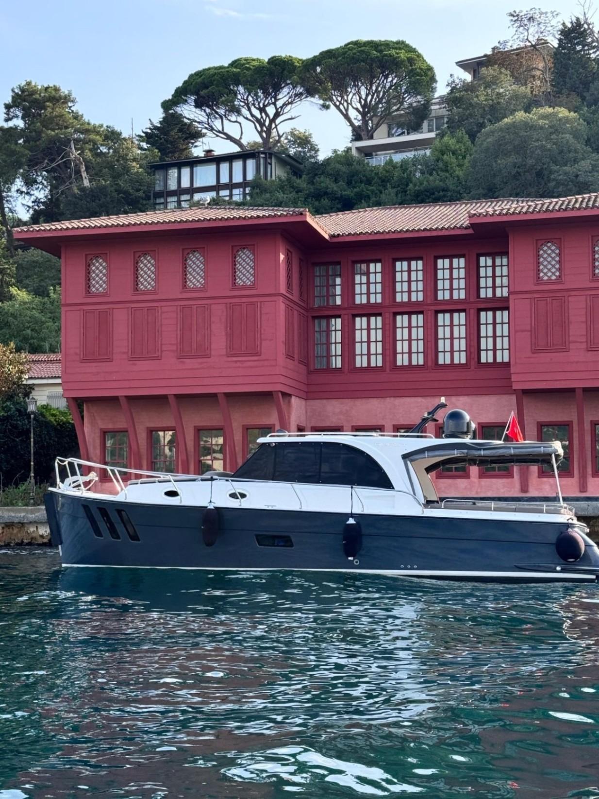 Rental Custom made 12m Motor Yacht - 598 - photo 1