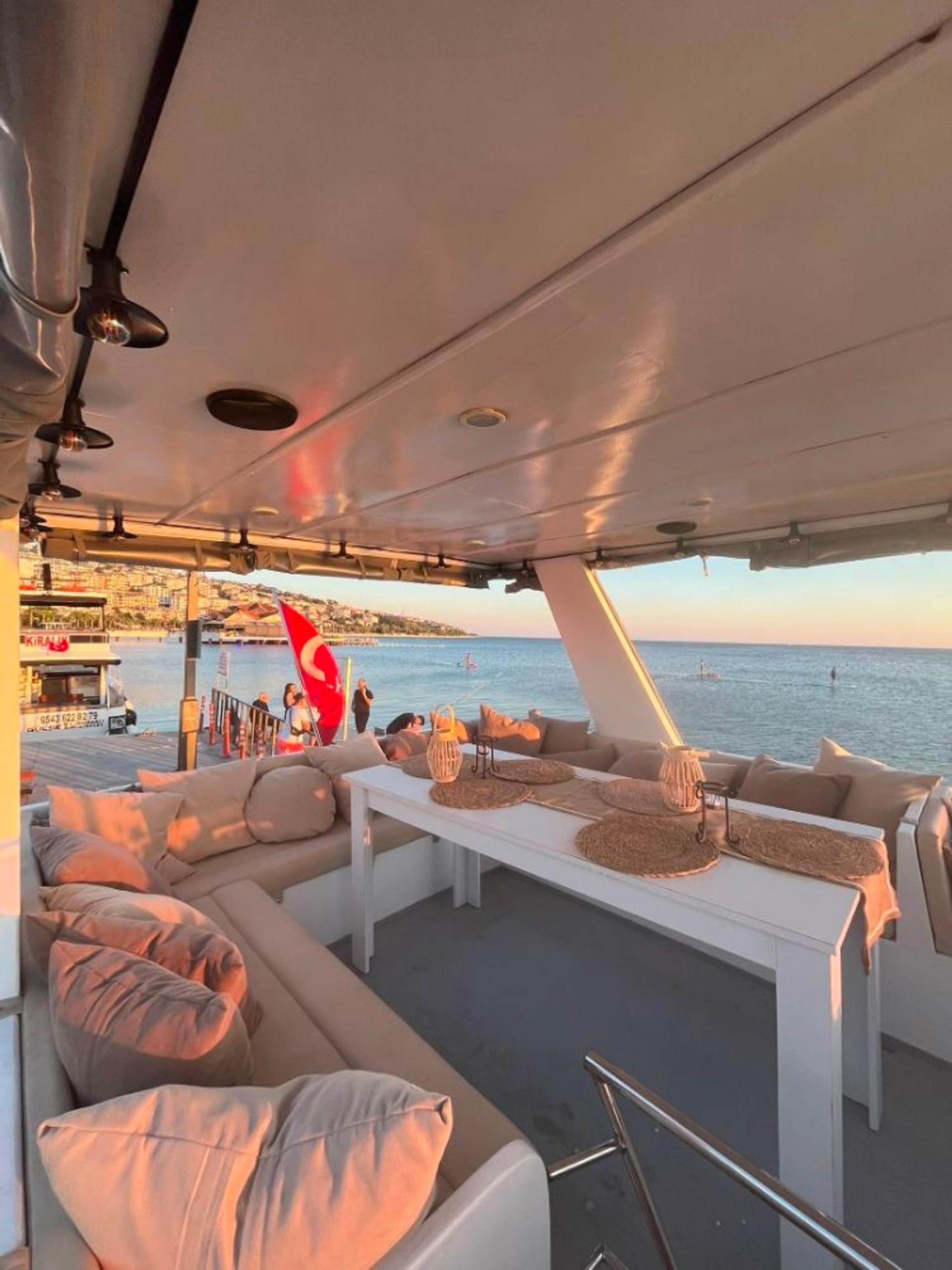 Rental Custom made 12m Motor Yacht - 881 - photo 32