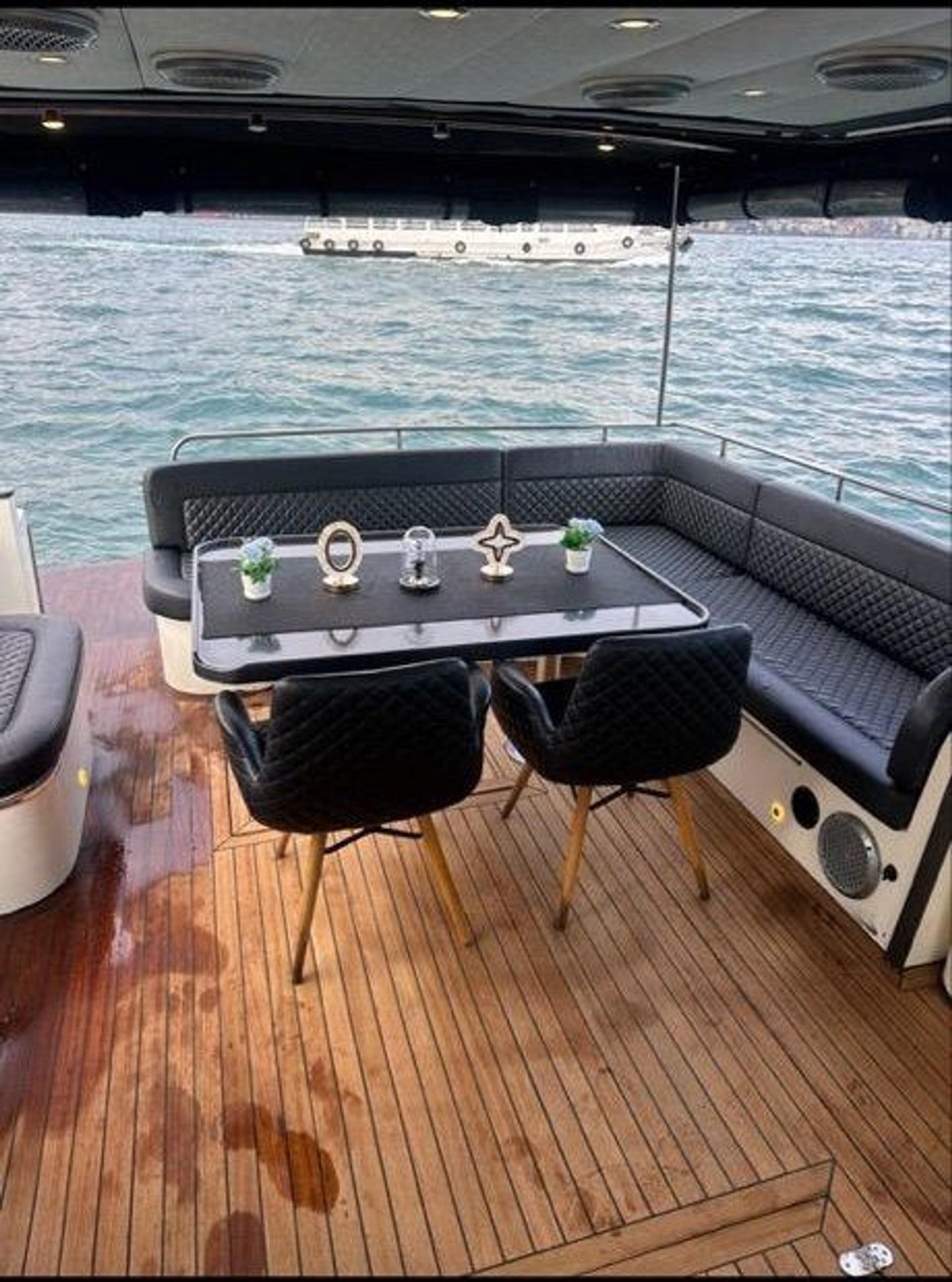 Rental Custom made 13m Motor Yacht - 1102 - photo 10