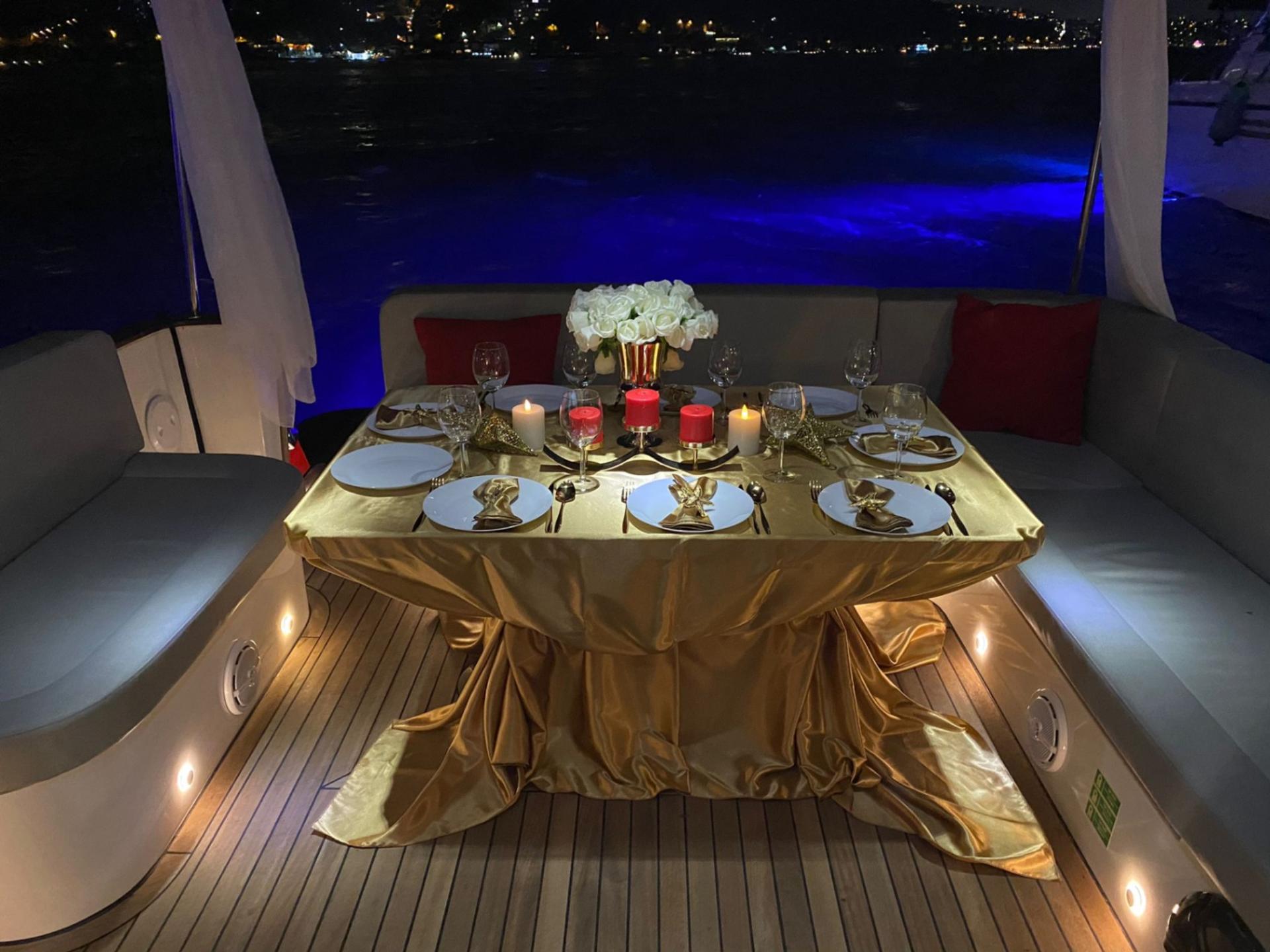 Rental Custom made 12m Motor Yacht - 398 - photo 19