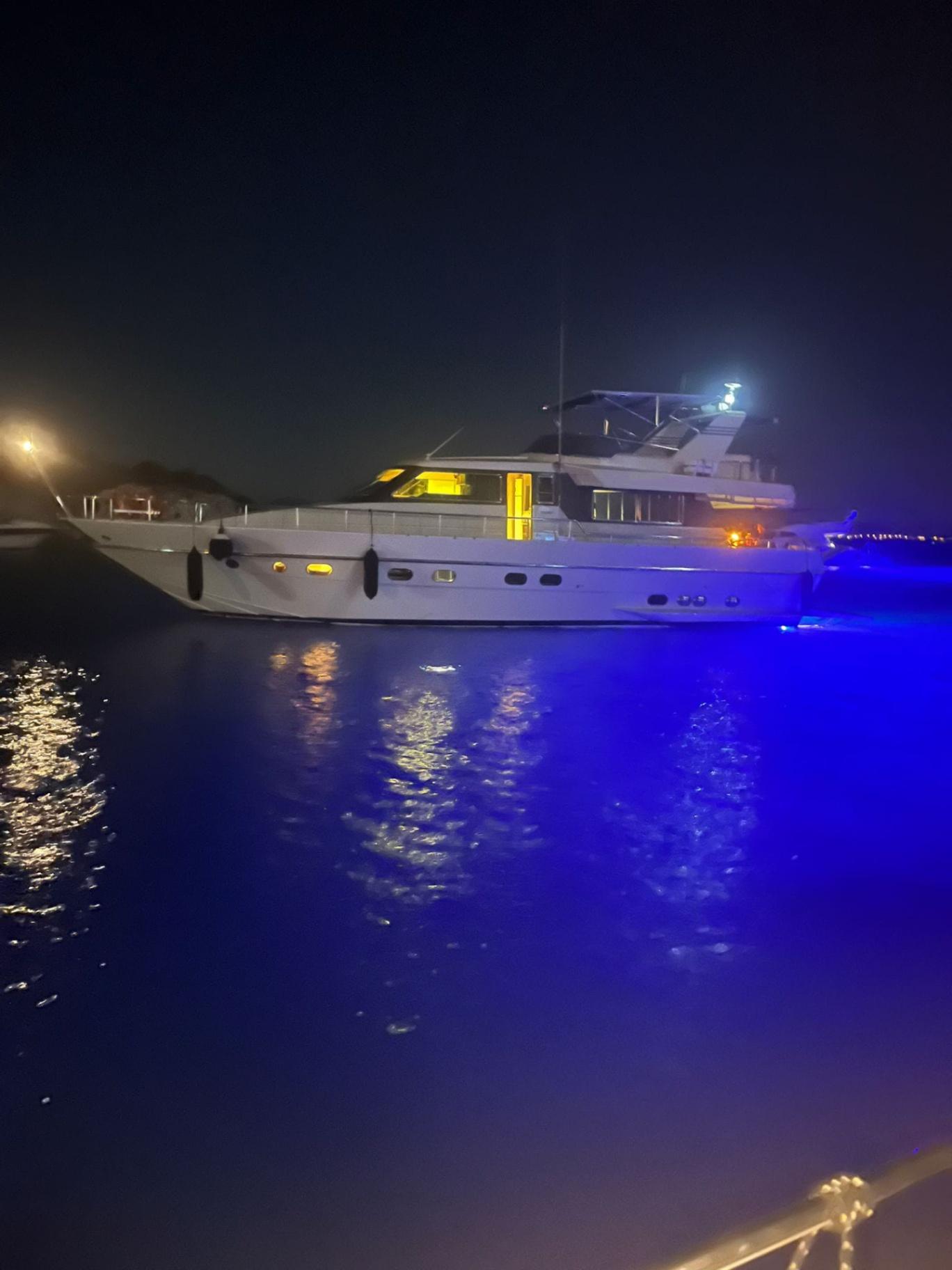 Rental Canados 20m Motor Yacht - 519-5