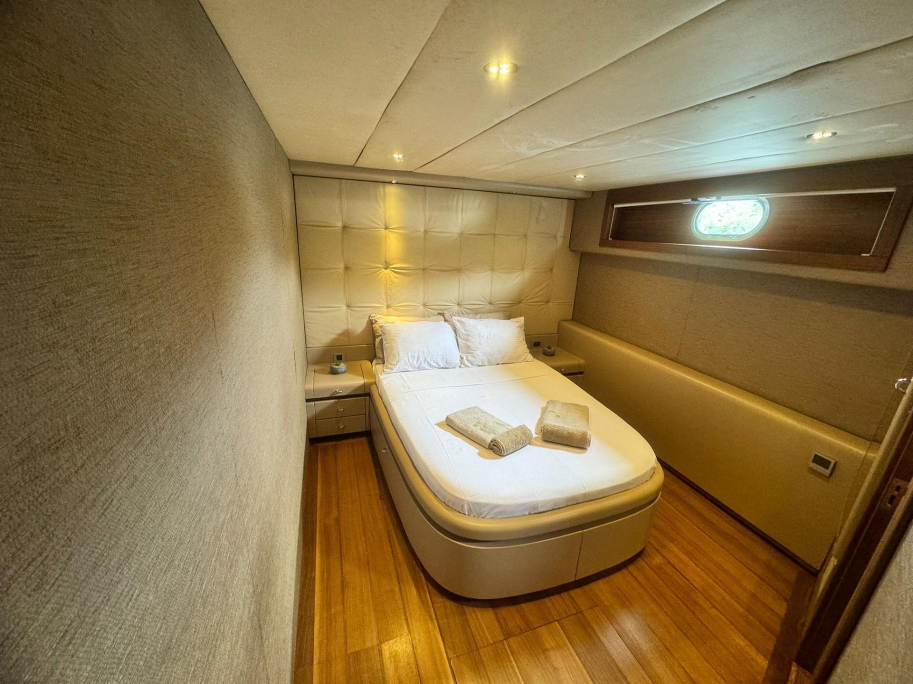 Rental Custom made 28m Motor Yacht - 745-7