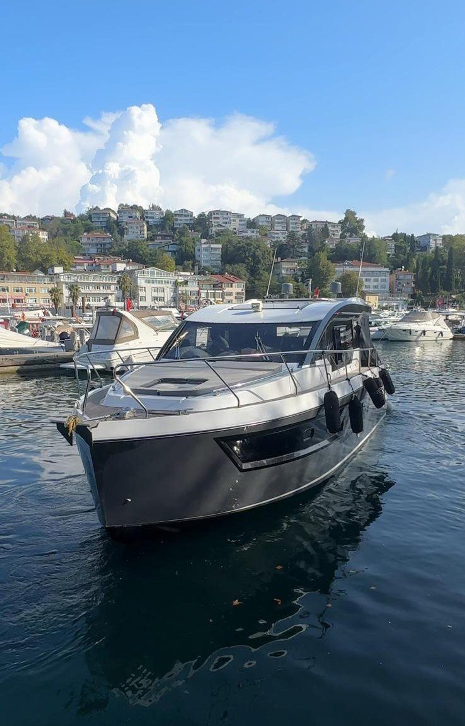 Rental Ocean Yachts 12m Motor Yacht - 694 - photo 12