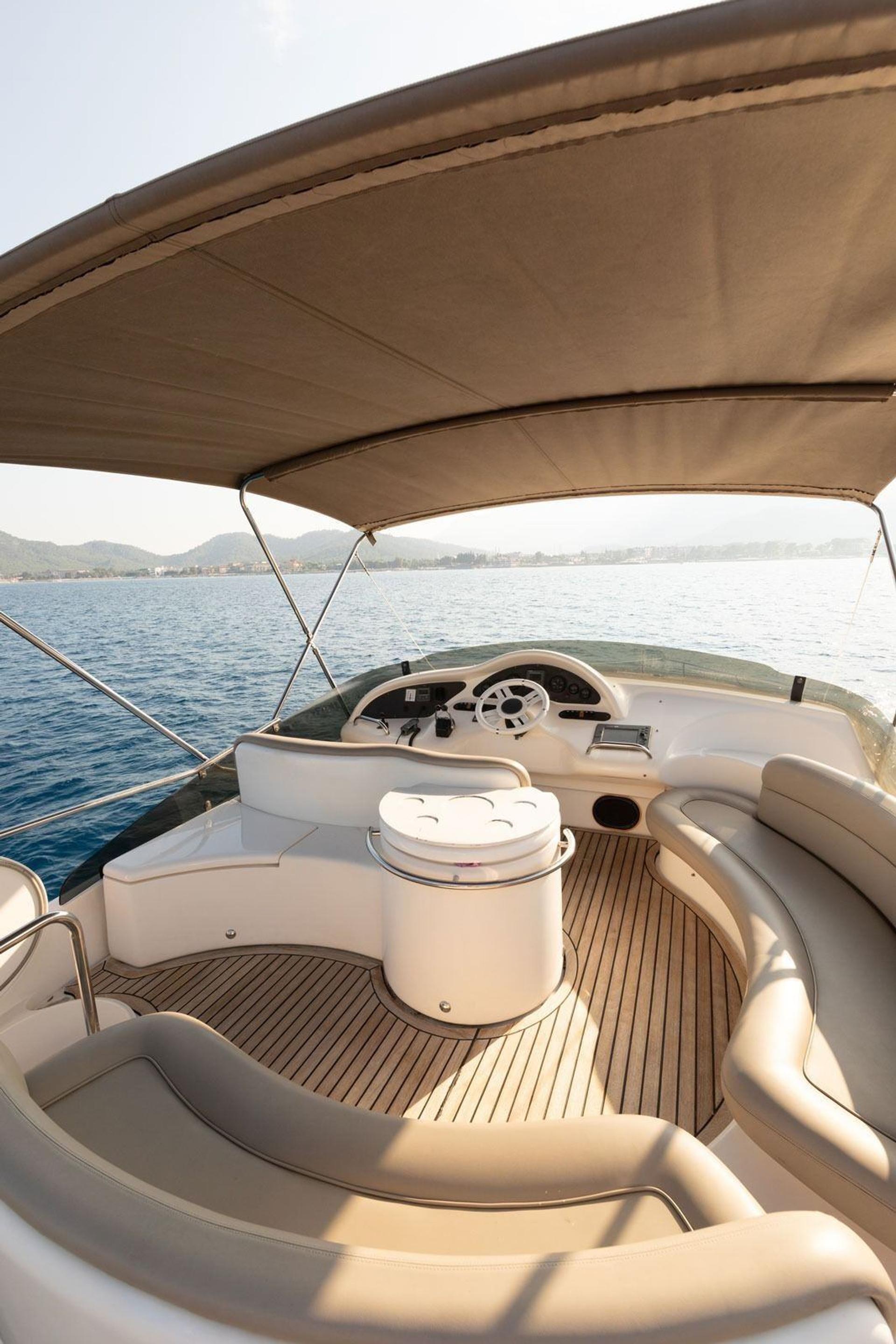 Kiralık Azimut 15m Motoryat - 902 - photo 9