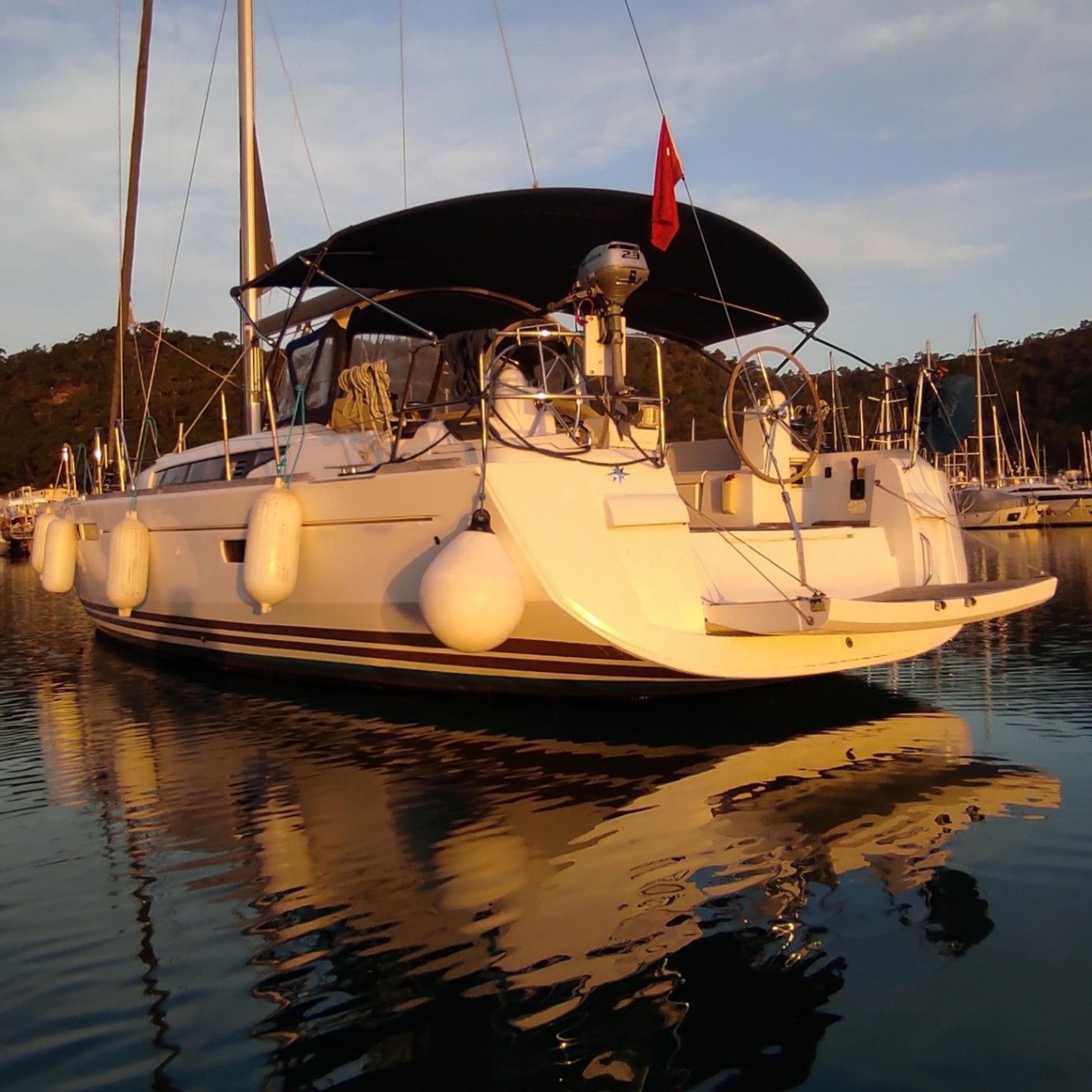 Rental Jeanneau 14m Sailboat - 317 - photo 1