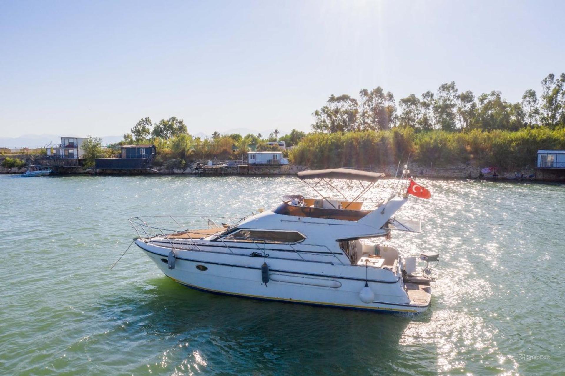 Rental Eurocraft 13m Motor Yacht - 566 - photo 1