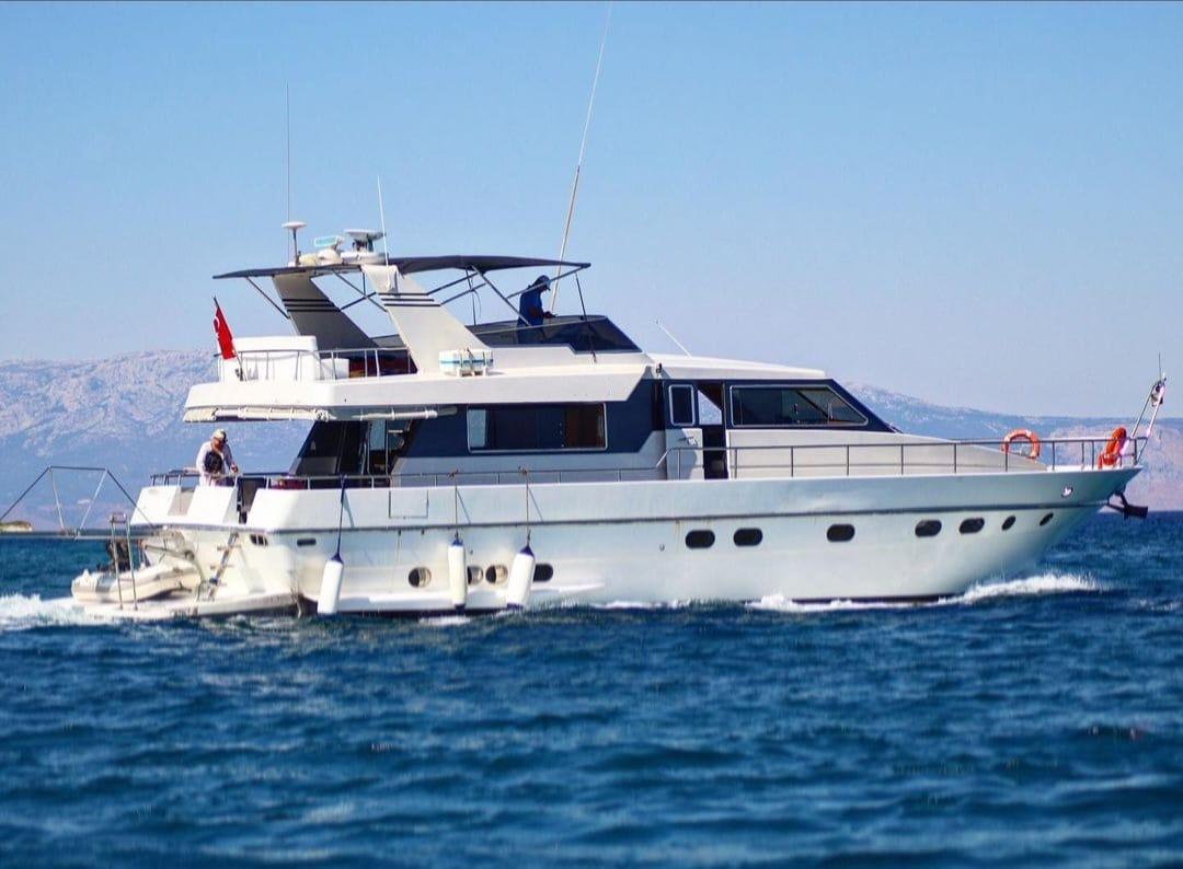 Rental Canados 20m Motor Yacht - 518-1