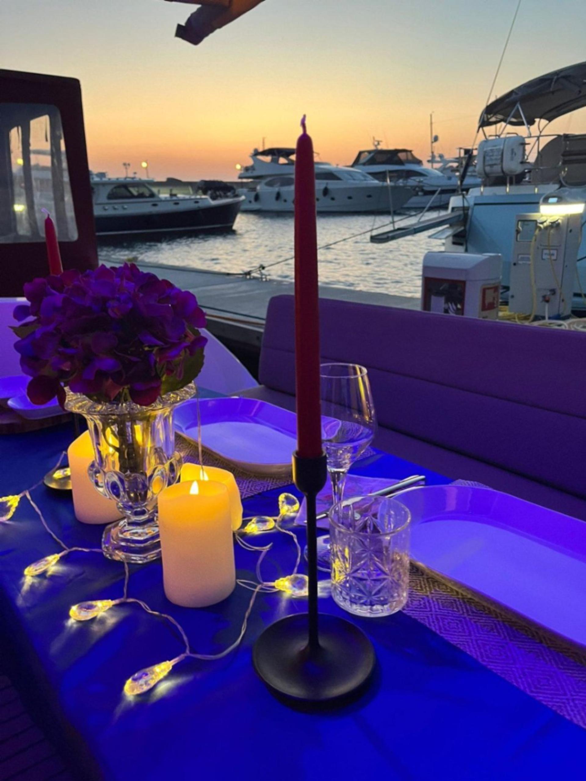 Rental Custom made 11m Motor Yacht - 908 - photo 23