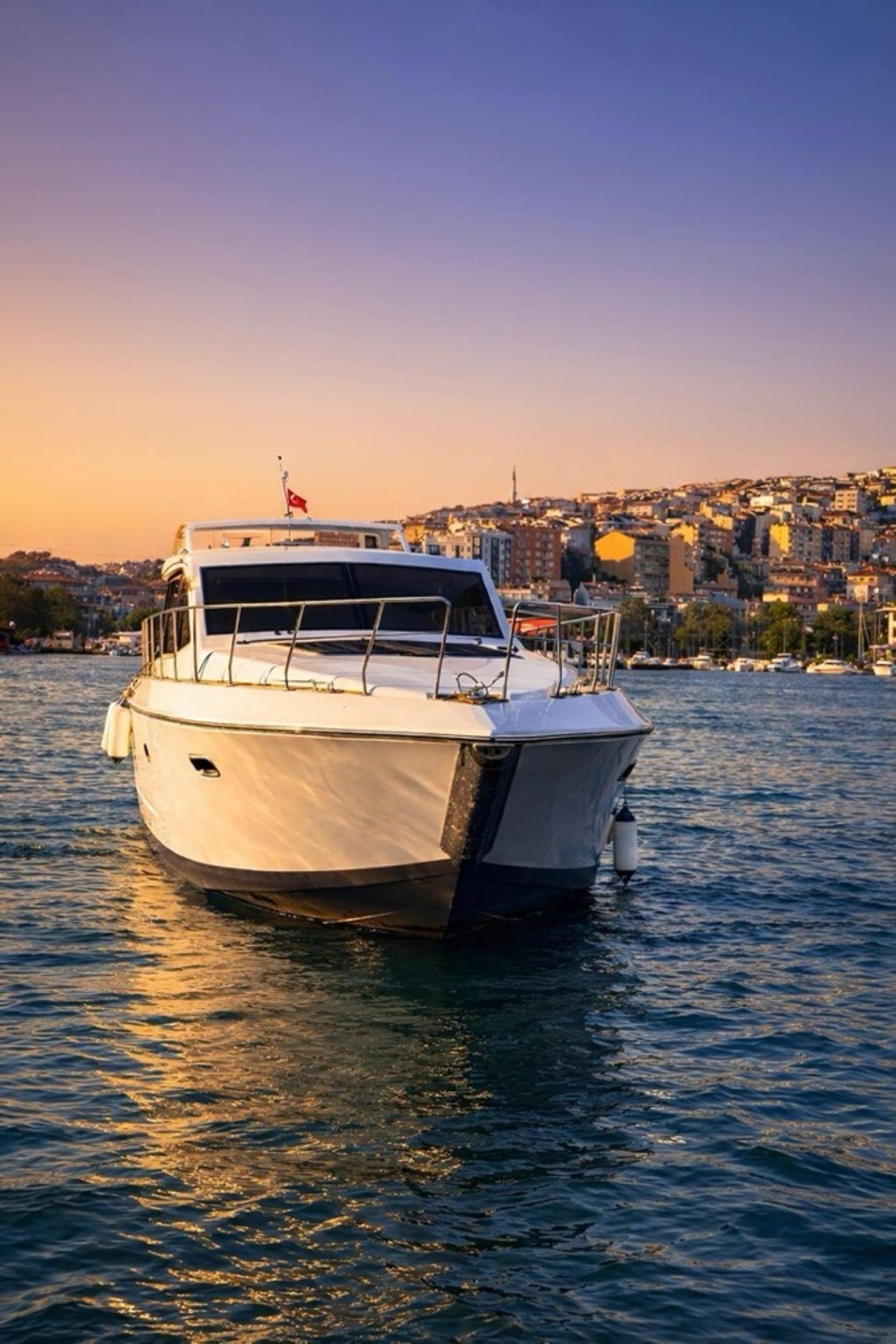 Rental Custom made 14m Motor Yacht - 821 - photo 7