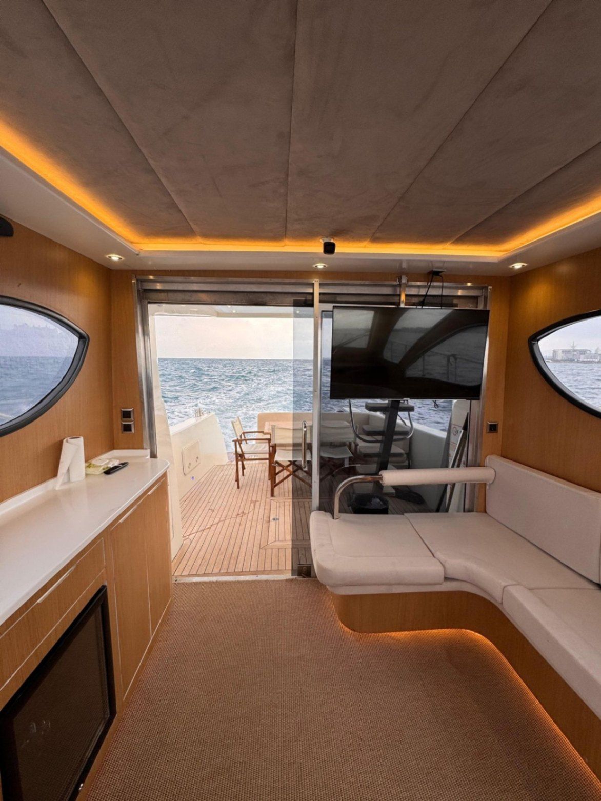 Özel yapım 14m Motoryat