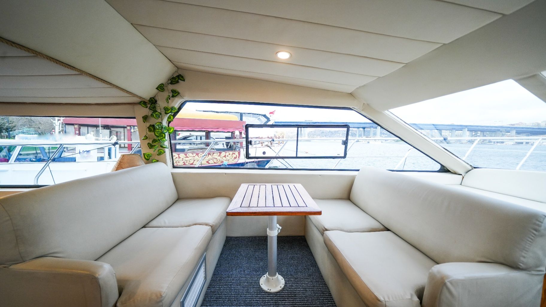 Özel yapım 24m Motoryat