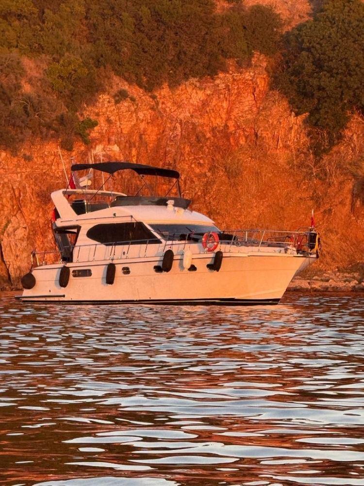 Kiralık Özel yapım 14m Motoryat - 983-0