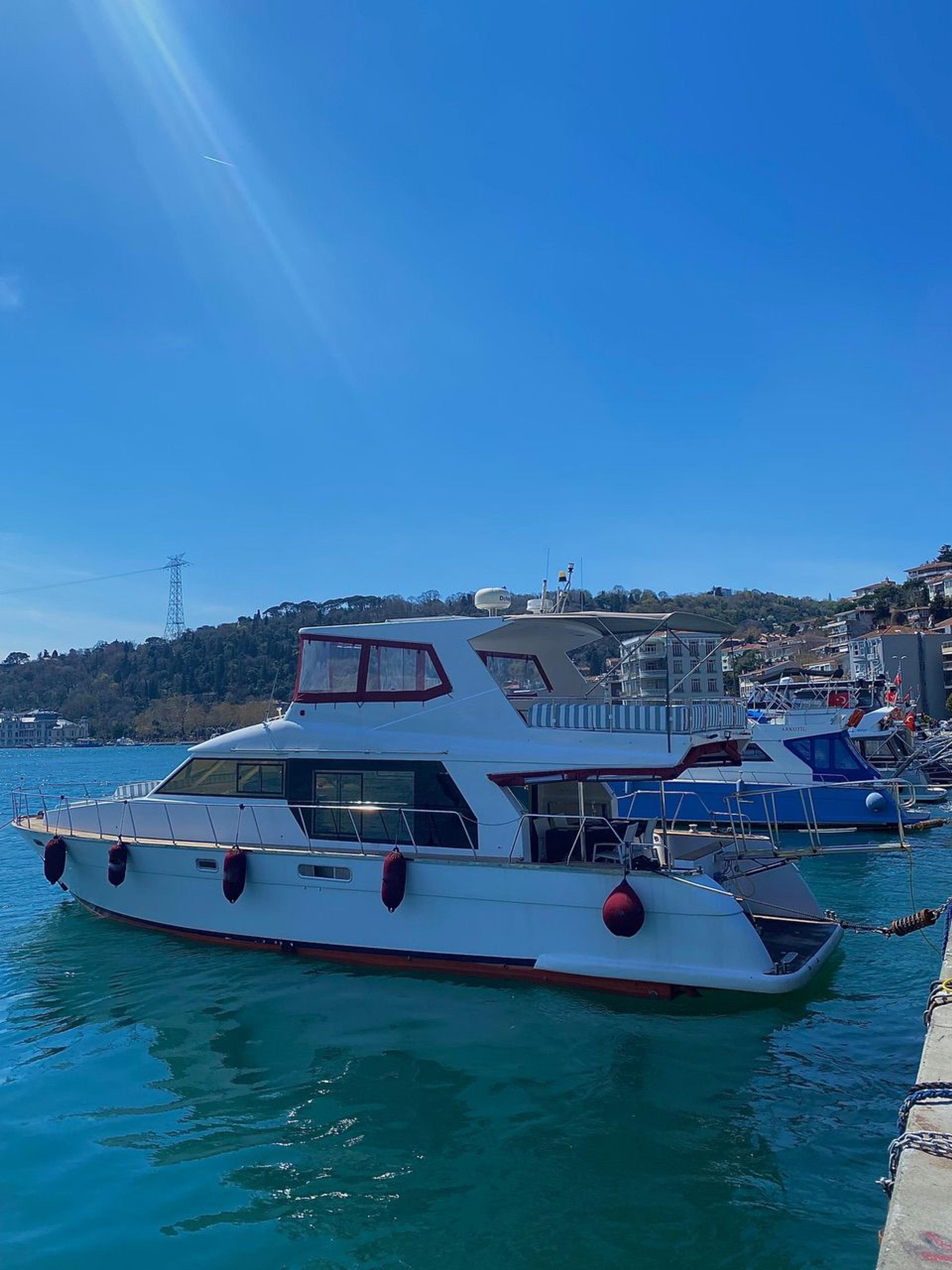 Rental Custom made 17m Motor Yacht - 82 - photo 2
