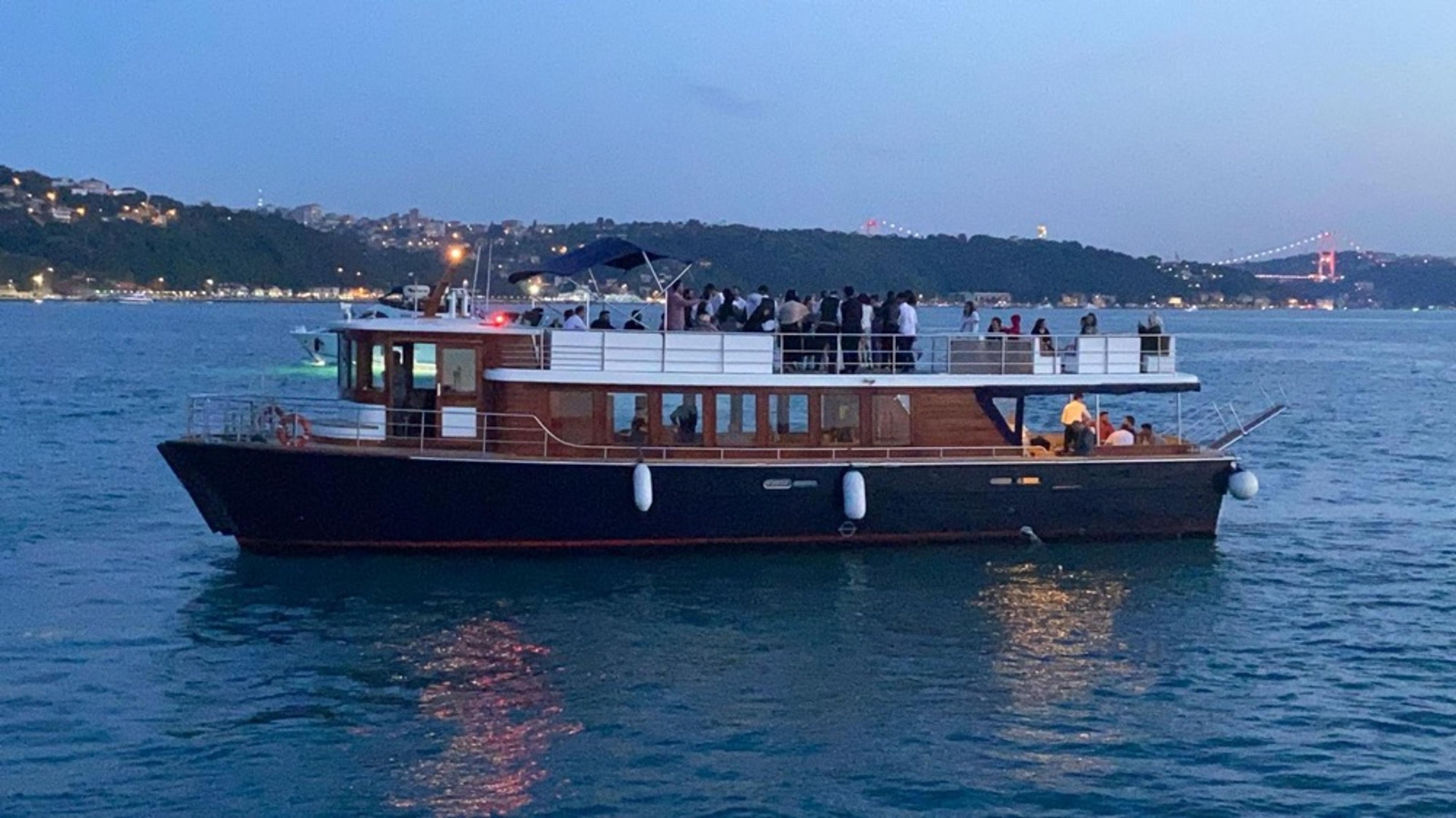 Rental Custom made 22m Party Boat - 224 - photo 1