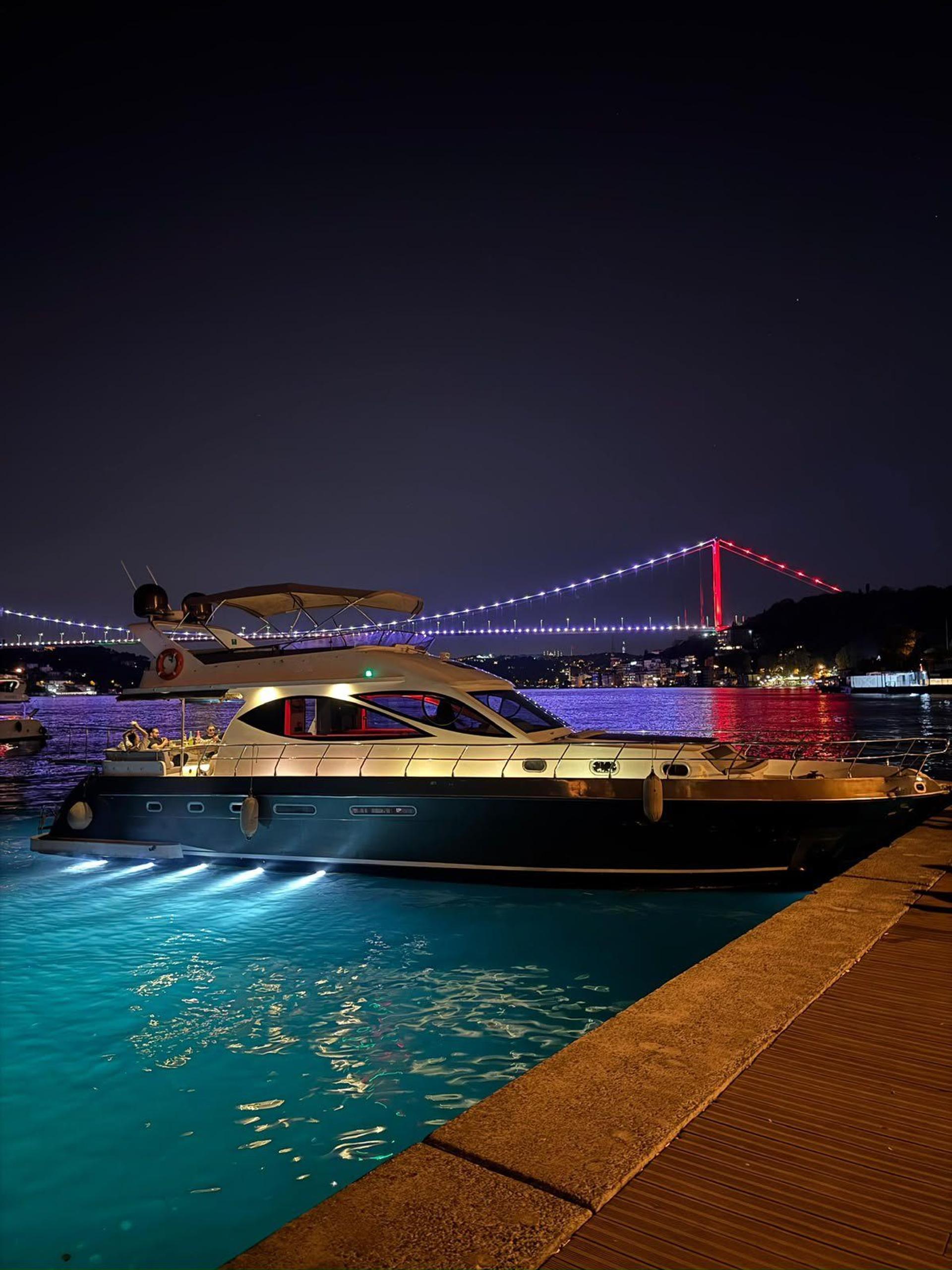 Kiralık Özel yapım 50m Motoryat - 1162 - photo 2