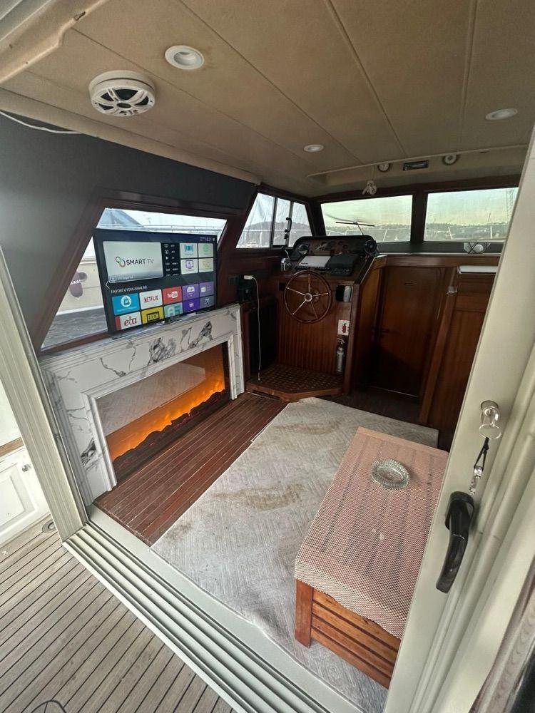 Rental Custom made 14m Motor Yacht - 385-5