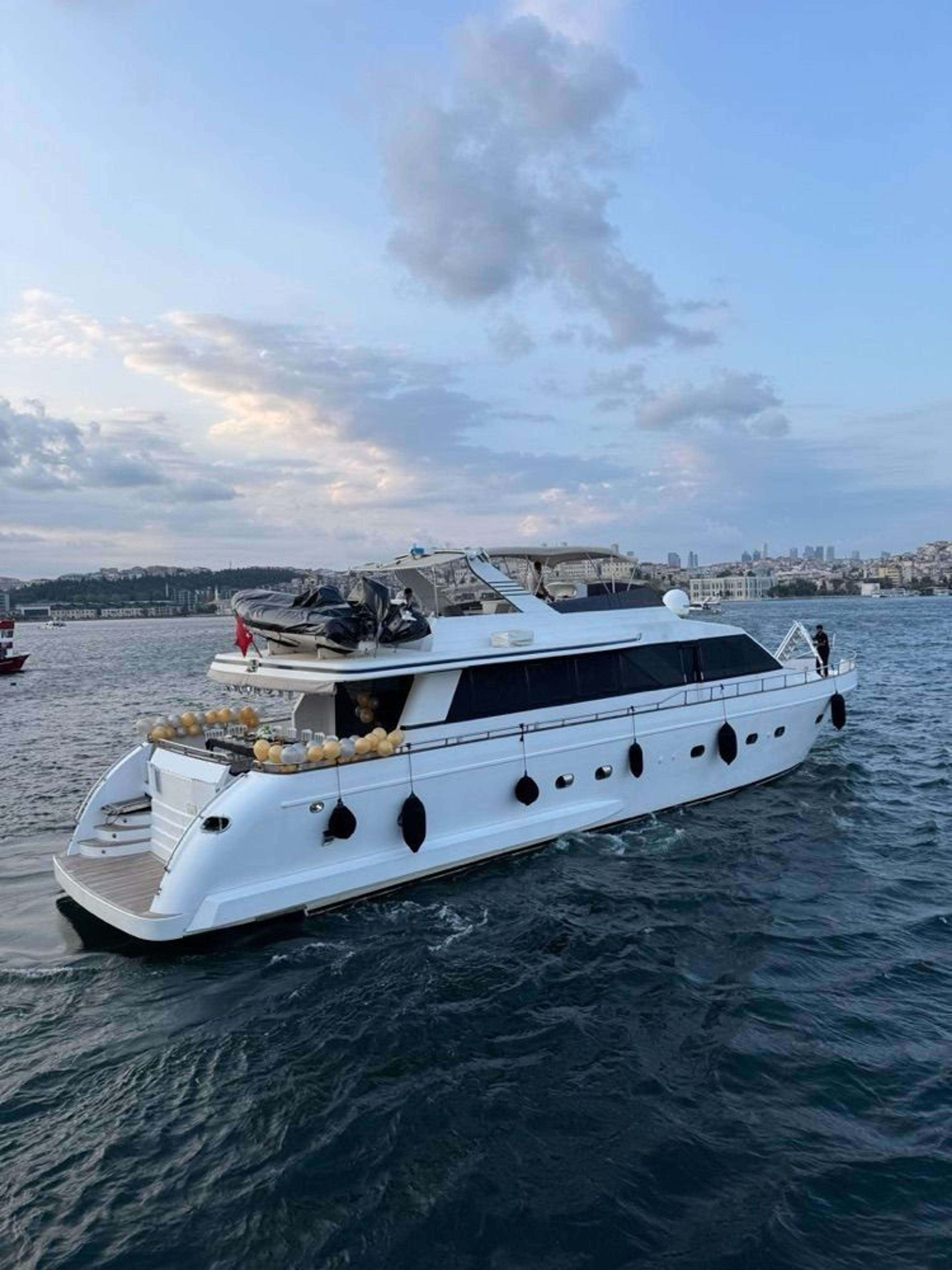 Kiralık Falcon 26m Motoryat - 925 - photo 2