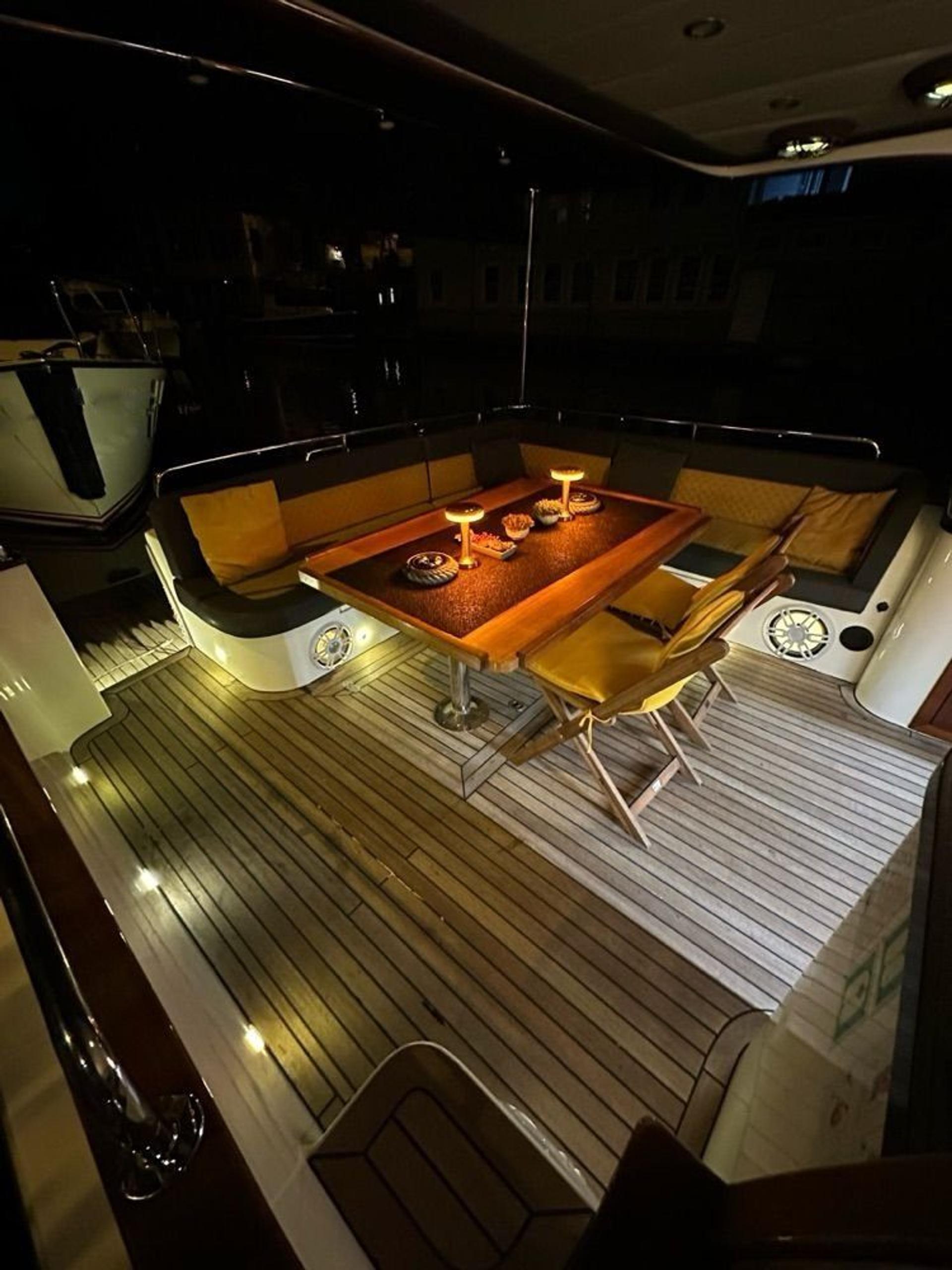 Kiralık Özel yapım 12m Motoryat - 818 - photo 10