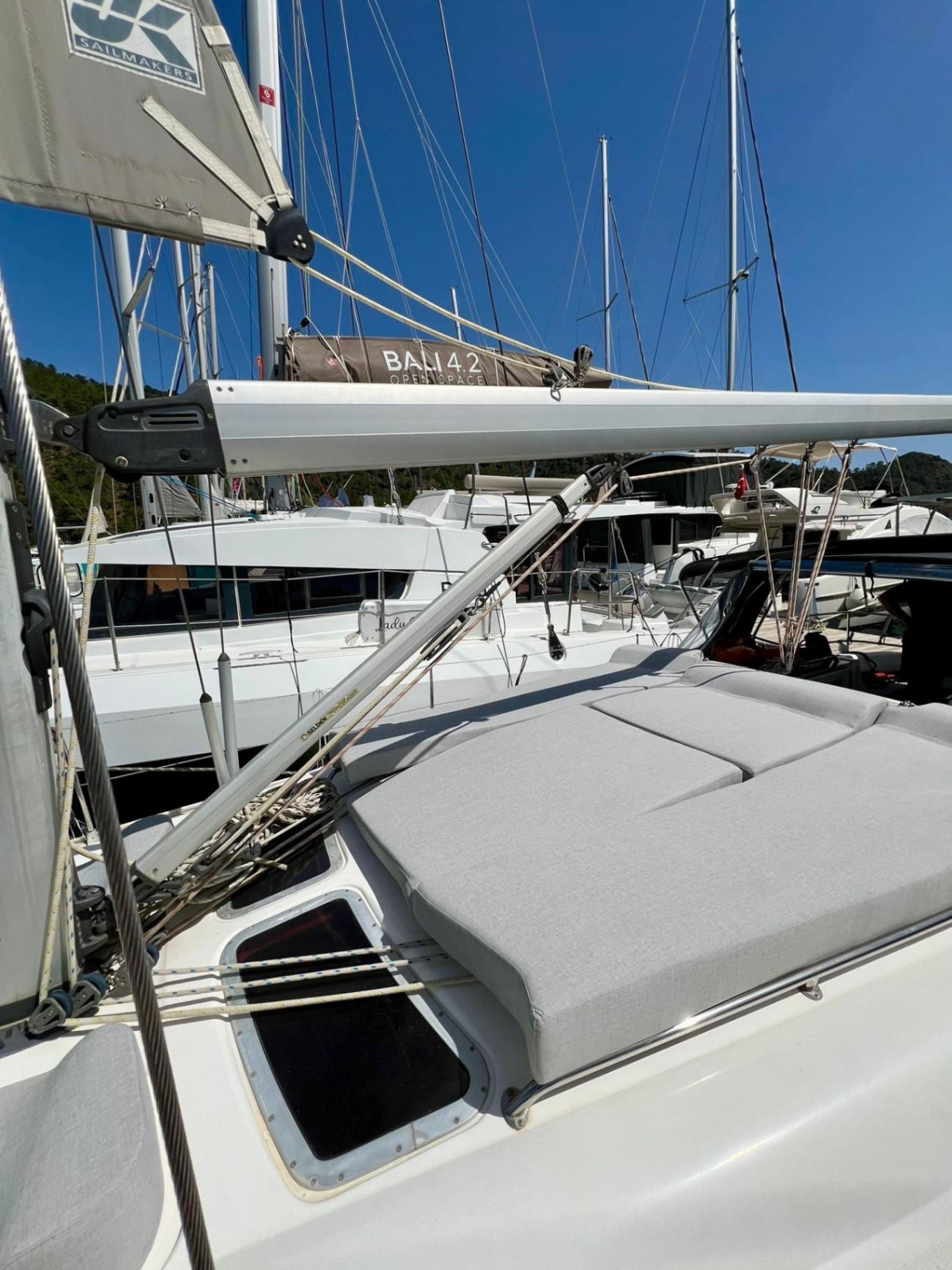 Rental Bavaria 12.1m Sailboat - 560-15