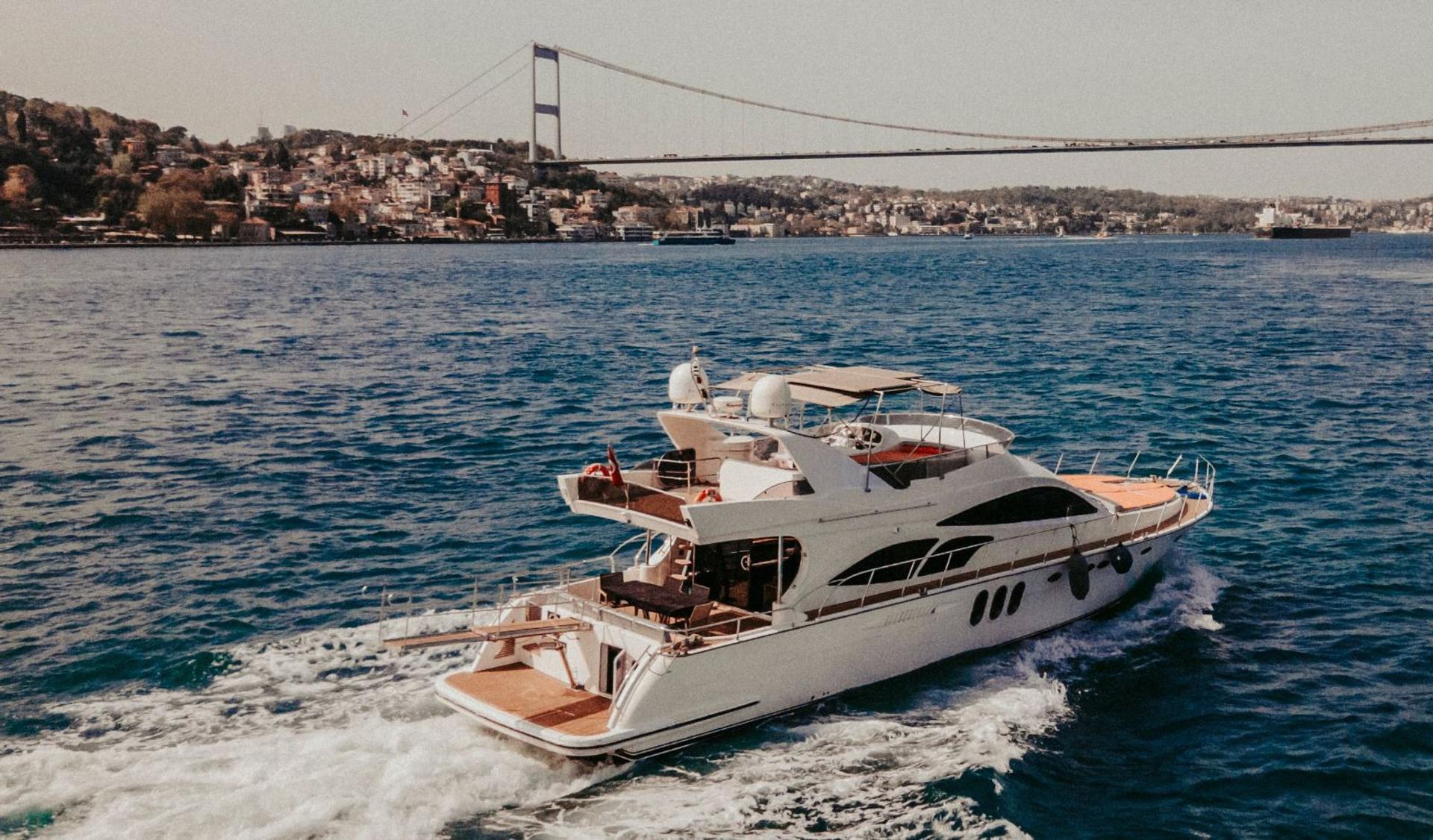 Kiralık Azimut 22m Motoryat - 227 - photo 3